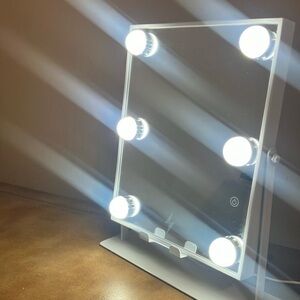 Danielle Creations Bluetooth L.E.D. Lighted Vanity Mirror, White Preloved
